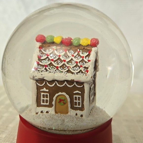 Threshold 2015 Snow Globe Gingerbread House "We Wish You a Merry Christmas" - Picture 2 of 8